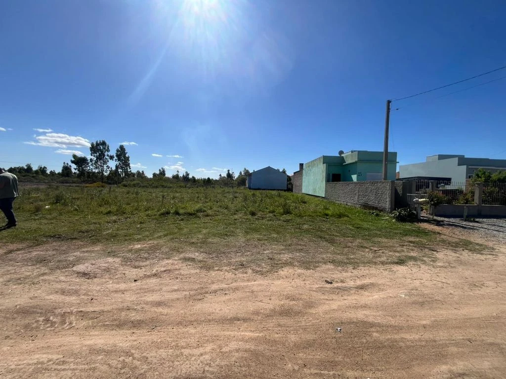 Terreno pronto para construir no Sitio Floresta