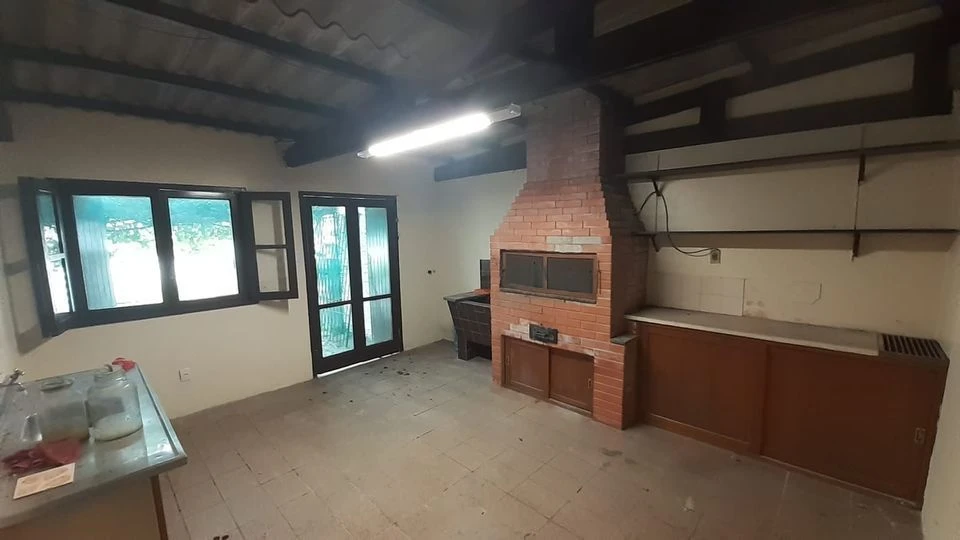 Sobrado amplo e central em Pelotas