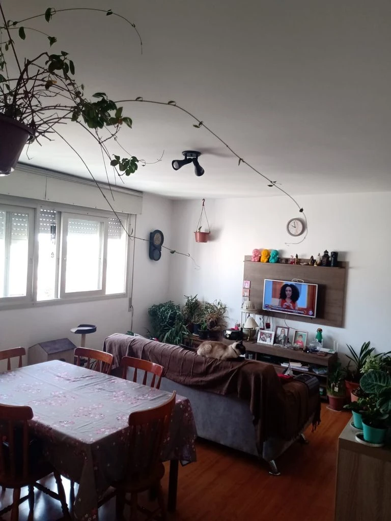 Amplo Apartamento no Condomínio Estoril